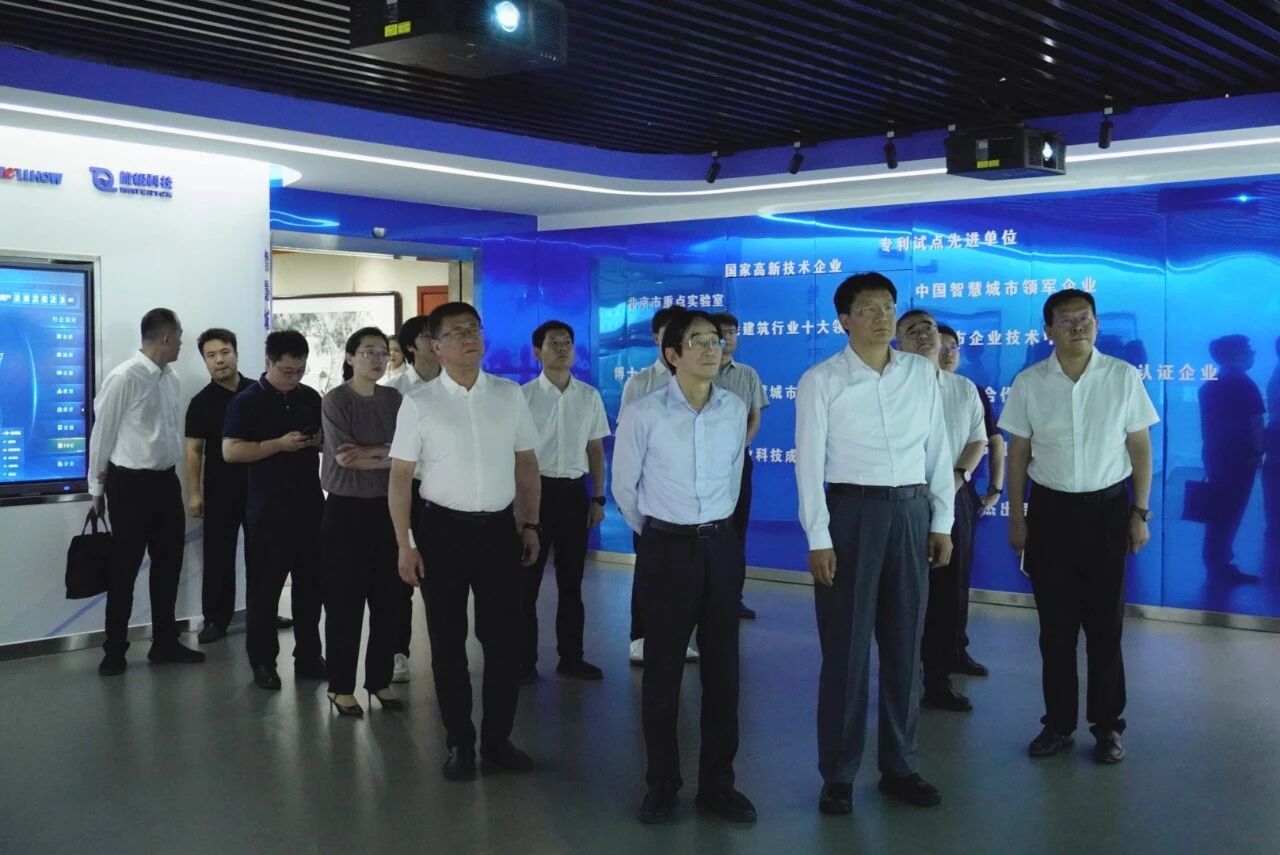 南昌市委副书记、市长高世文调研K8凯发国际—以AI赋能韧性城市建设情况